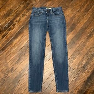 Levi Strauss & Co. 811 curvy skinny jeans. Size 27.